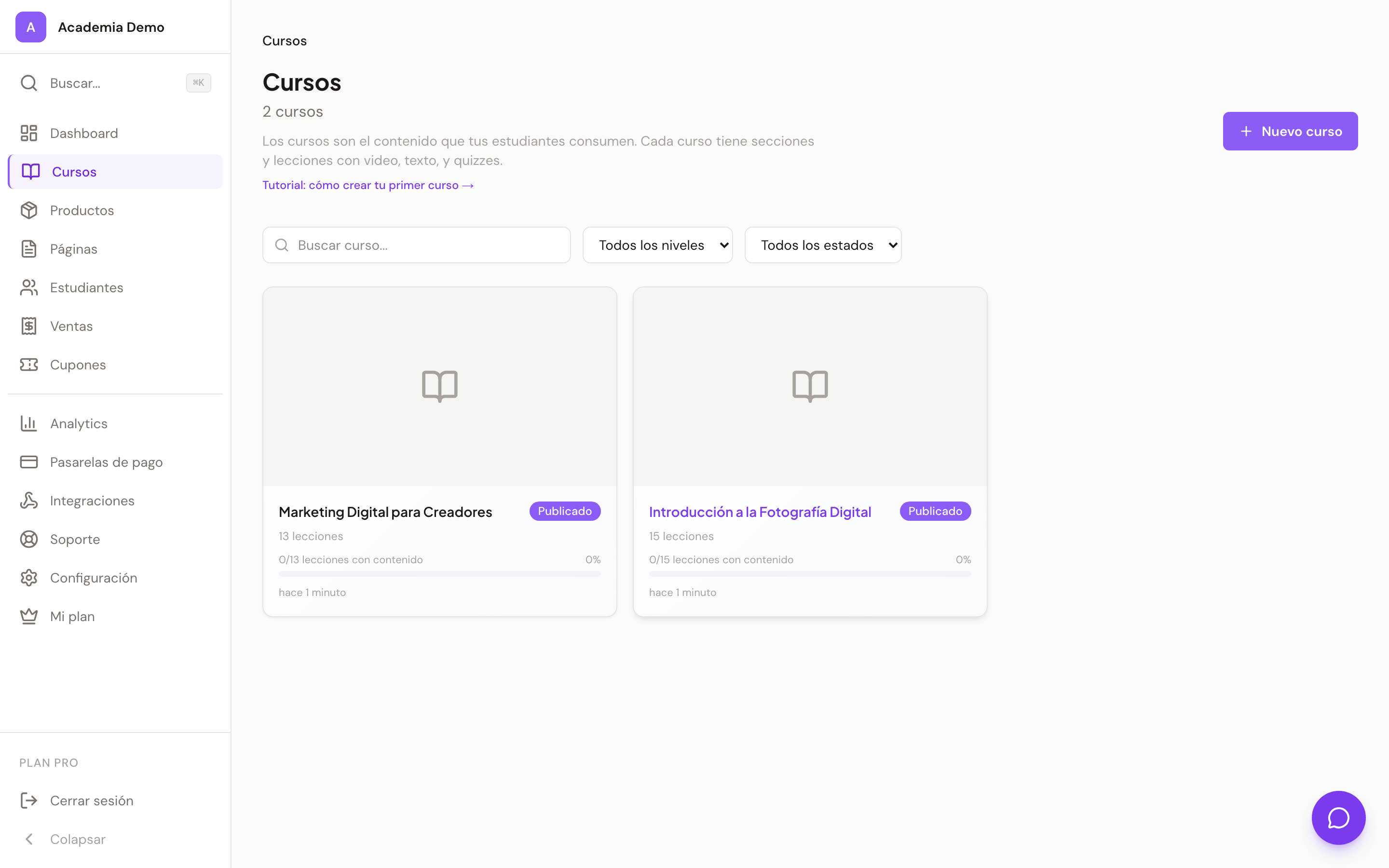 Listado de cursos en el panel de administración de Cursio mostrando dos cursos con estado y cantidad de lecciones